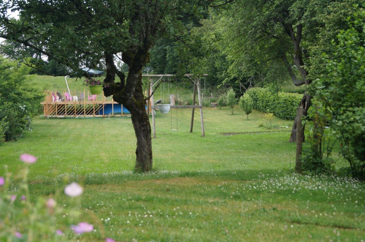 Gite De 15 Places En Chambre De 2, 4, 5 Personnes Saint-Exupéry-les-Roches Buitenkant foto